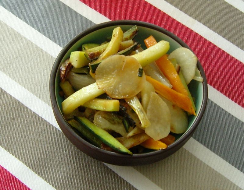 Wok de légumes daikon radis blanc