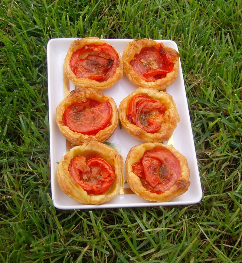 Tartelettes apéritives tomates pesto