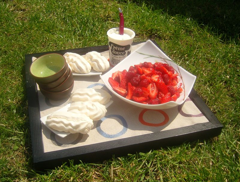Dessert Suisse Meringues Crème douce et fromage