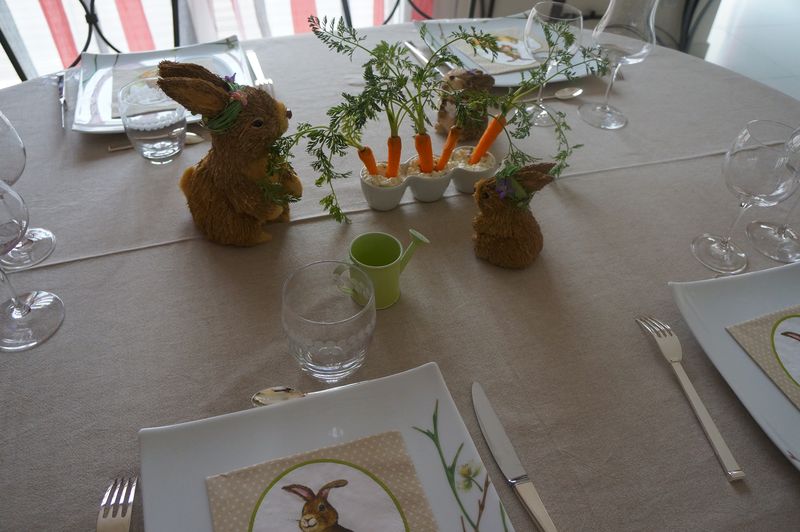 Carottes sur lit de Cottage Cheese ou Décoration Table de Pâques V3