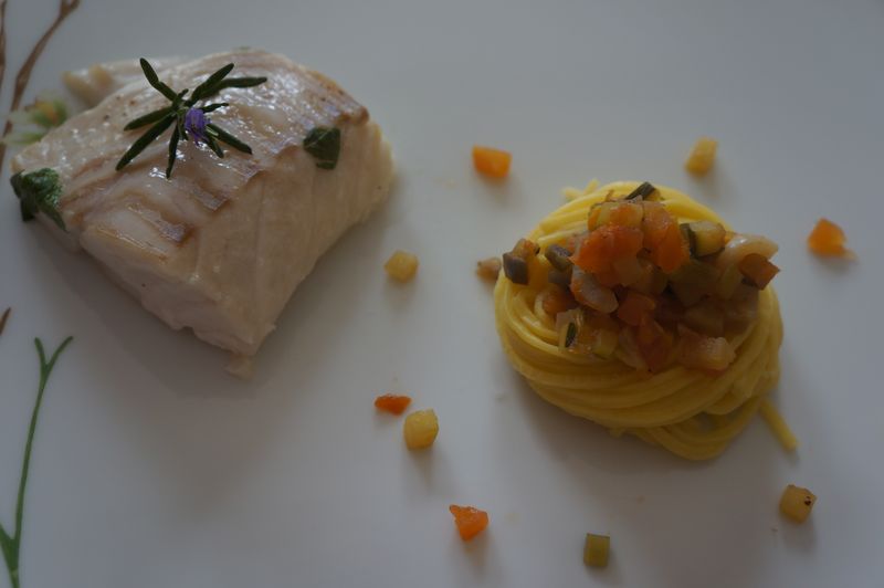 Cabillaud Vapeur et son nid de pâtes en habit de Ratatouille