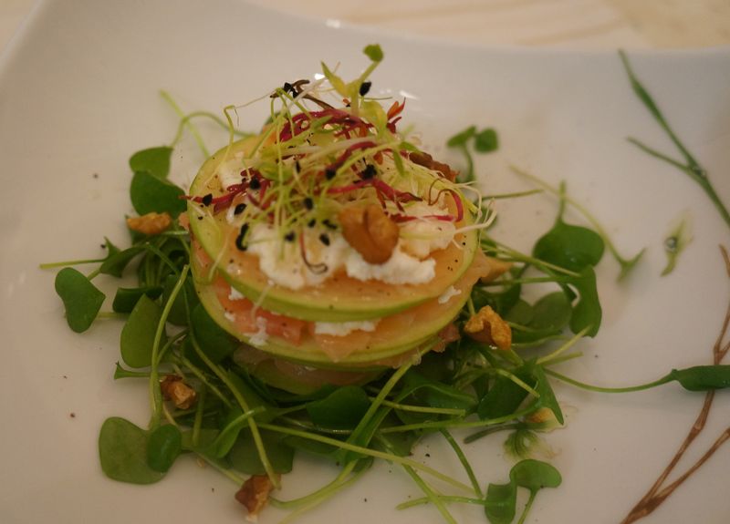 Millefeuille Pomme Verte Saumon Fumé et Brebis Frais